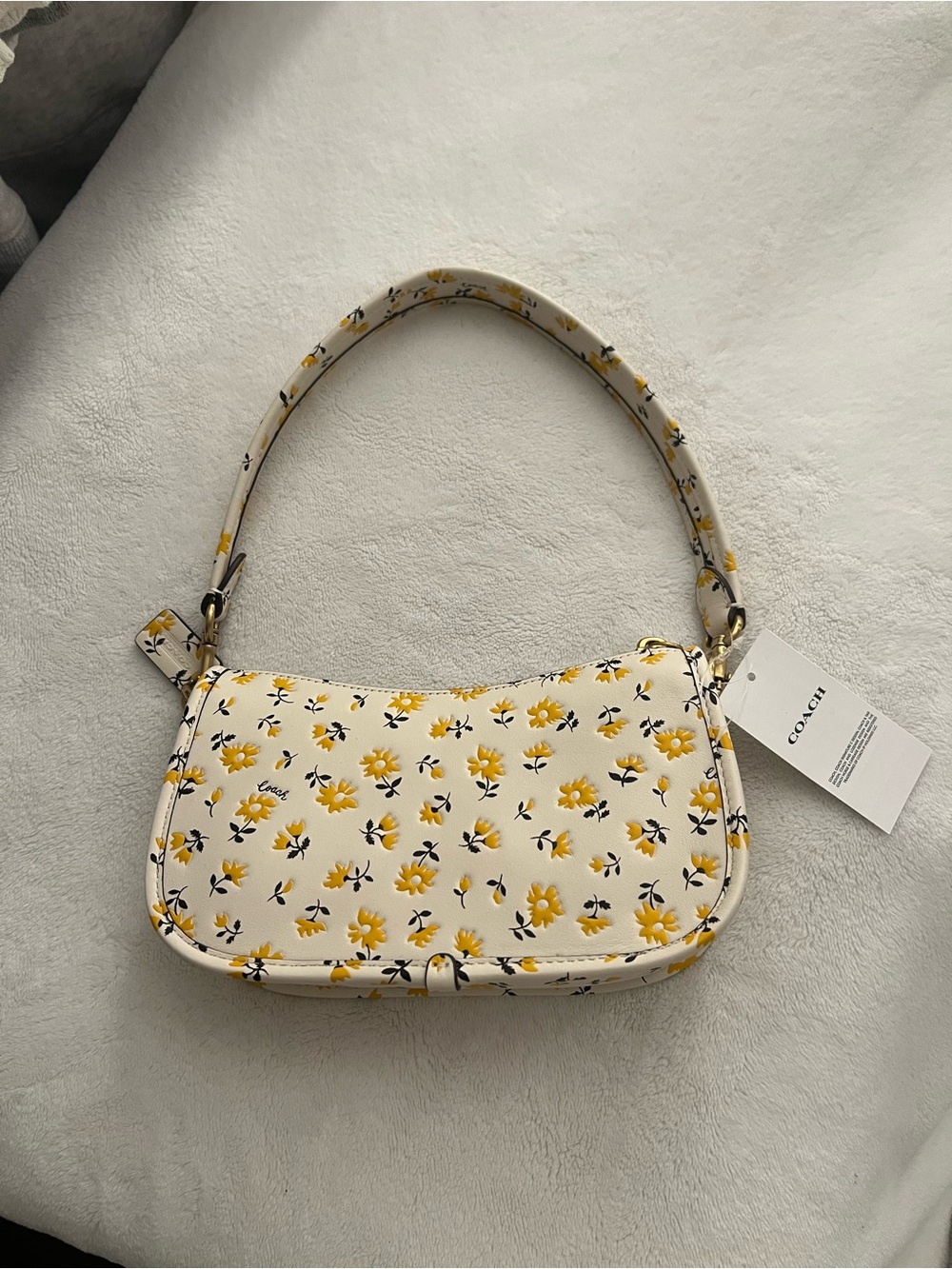 NWT Coach Swinger 20 Chalk w/ Yellow Flowers - Picture 2 of 9